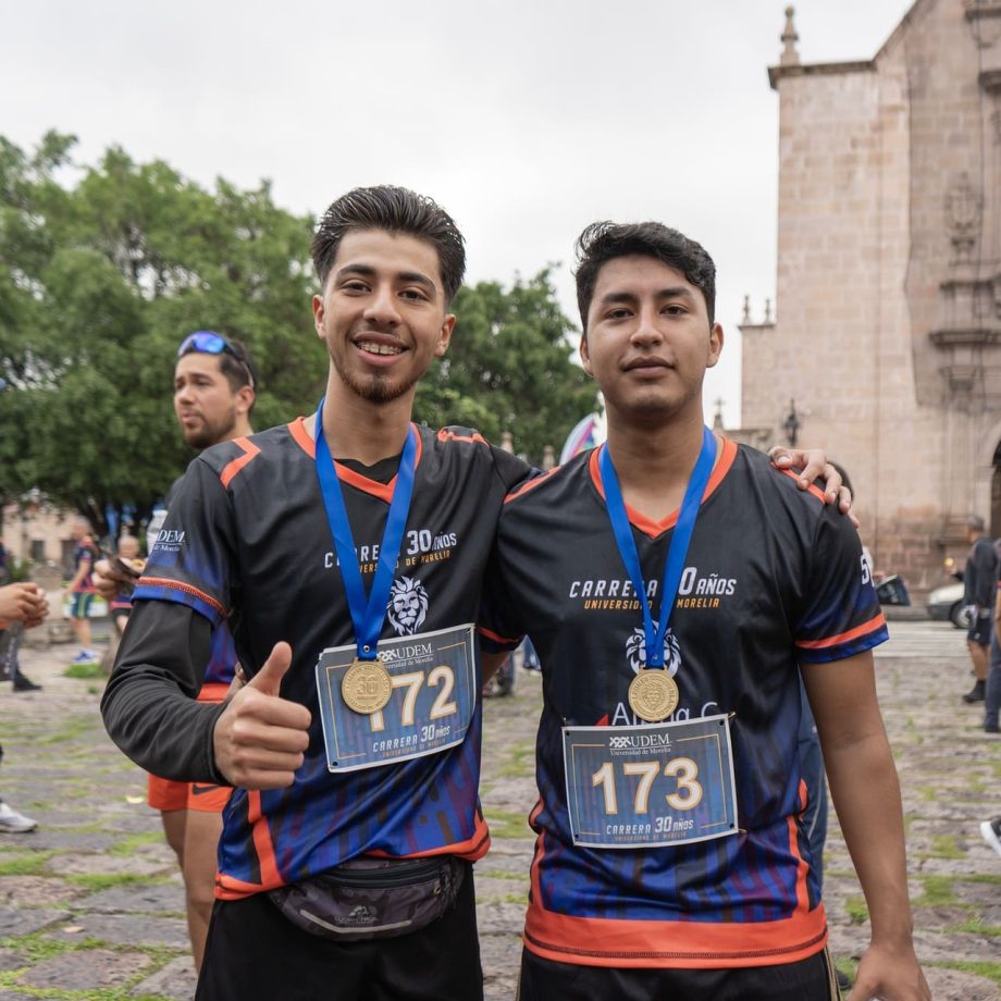 Carrera-30-anos.jpg